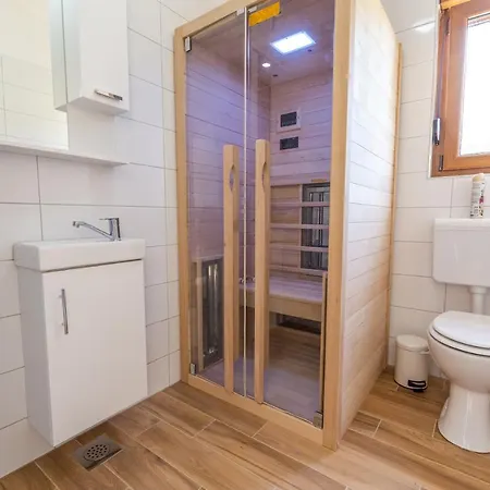 Kuca Trota - Sauna, Hot Tub Otocac Exterior photo