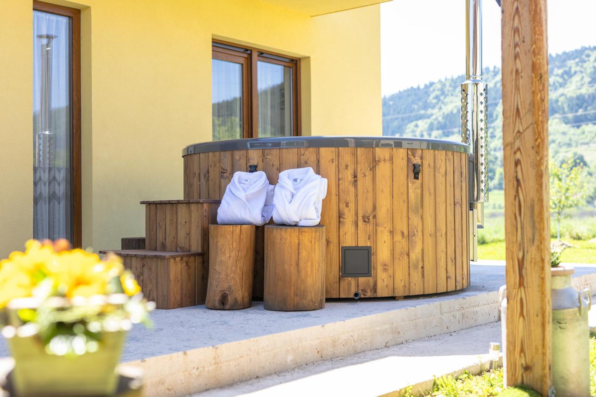 Kuca Trota - Sauna, Hot Tub Vakantiehuis Otočac
